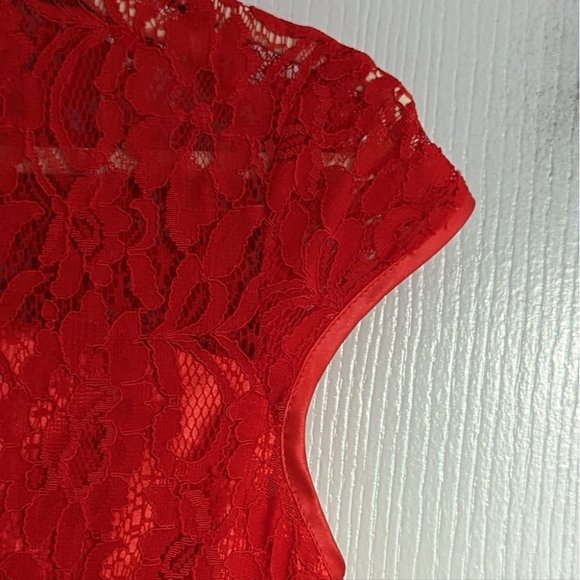 Traditional Red Wedding Gown - Picture 8 of 13